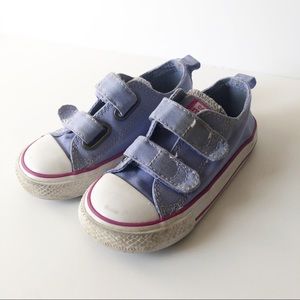 Converse / toddler purple Velcro sneakers / size 7